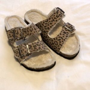 Lined cheetah print slip ons